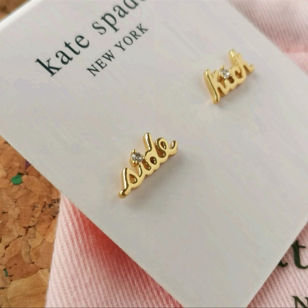 Kate spade SIDE KICK earrings NWT Dust bag included - Picture 2 of 3